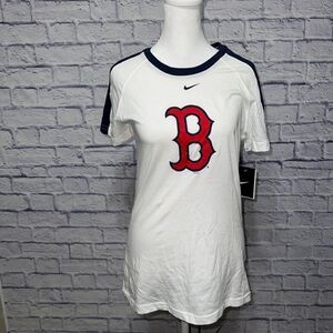 New MLB Nike Women's Logo Boston Red Sox Fan Shirt Size M NWT